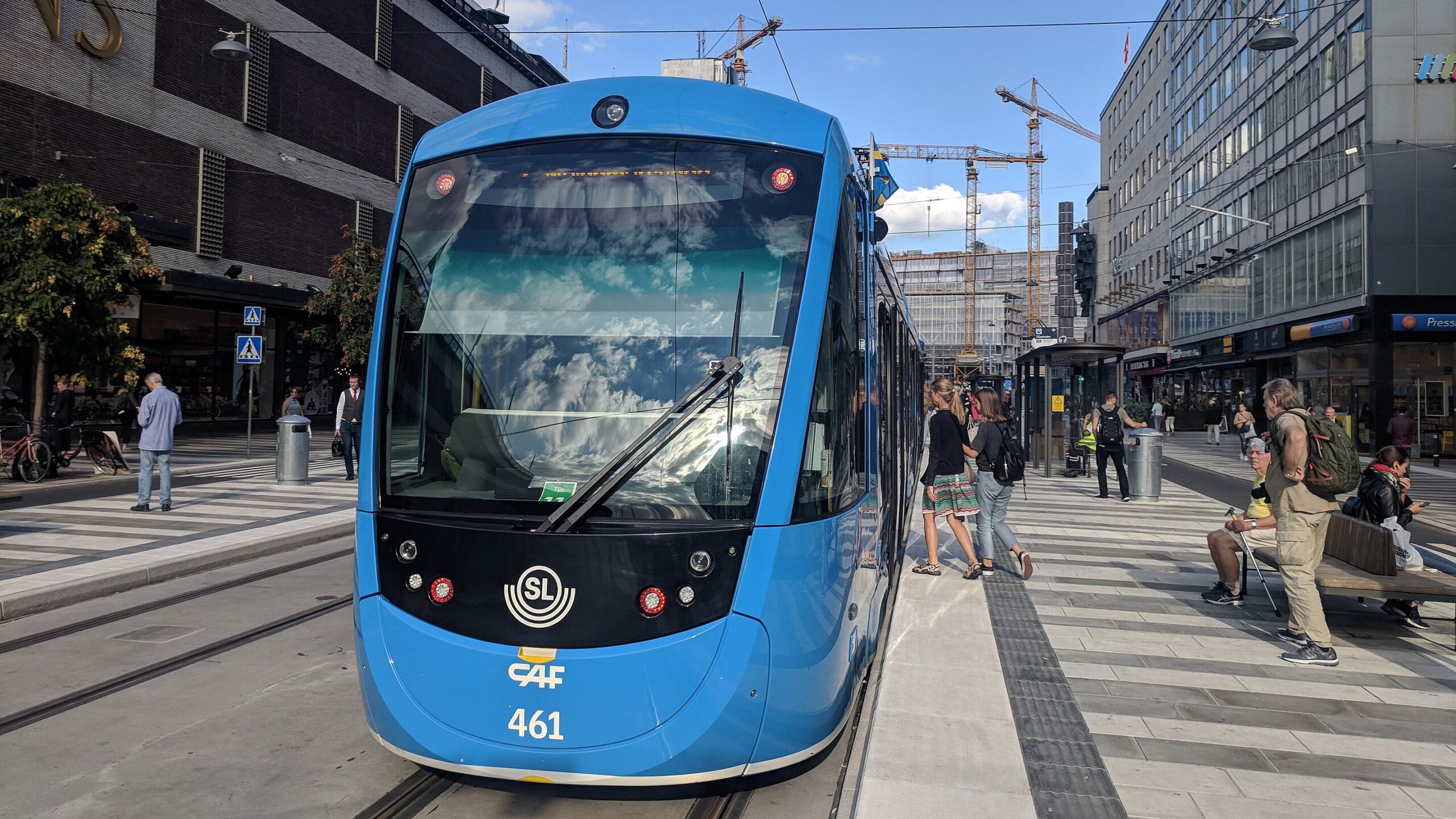 Nu vill jag veta om denna rubrik får vara hur länge som helst, eller om den har ett tak, som kanske kommer nu, snart, eller? eller så nu blev det en tredje rad, verkar fortsätta, kanske till en fjärde rad, japp!